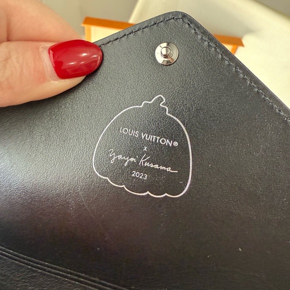 Louis Vuitton x Yayoi Kusama kirigami set - Picture 12 of 12